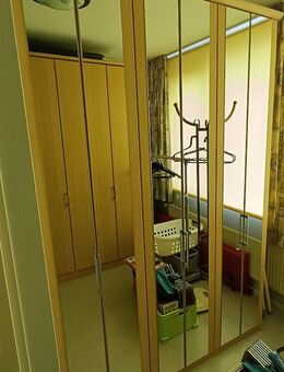 Kleiderschrank - Brüggen (Burggemeinde)