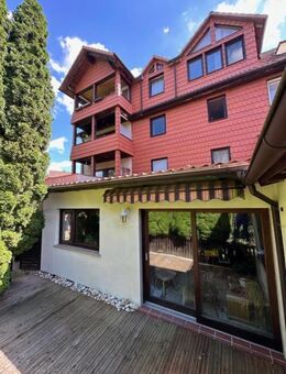 **Hier haben die Mieter Schloßblick!** Vermietetes 4-Familienwohnhaus in guter Lage von Spangenberg - Spangenberg