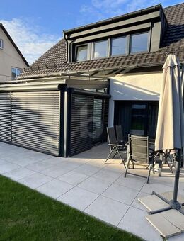 WOHNKOMFORT AUF GR.GRUNDSTÜCK IN RUHIGER LAGE - Birkenfeld (Baden-Württemberg)