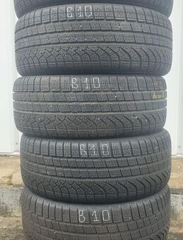 2x Winterreifen Pirelli PZeroWinter MO 245/45 R19 102H Dot1624 7-7,5mm B10 - Euskirchen Zentrum