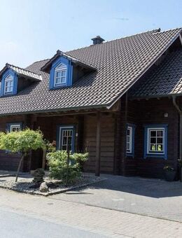 Schönes Leben in Holz und Licht - Blockhaus mit Garten in ruhiger Lage - Ahaus