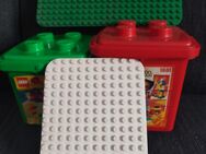 Lego-Duplo Bausteine im guten Zustand im typischen Lego Bausteine Eimer - Ludwigsburg