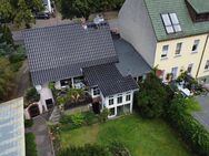 Mehrgenerationenhaus mit Gewerbeeinheit und Garage in Havelnähe - Rathenow