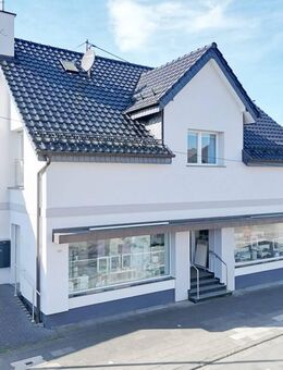 Top-Lage in Windeck: Elegantes, kernsaniertes Wohn- und Geschäftshaus - Windeck