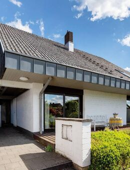 NEU: Beeindruckendes Architektenhaus + Einliegerwohnung in absolut ruhiger Lage - Leichlingen (Rheinland, Blütenstadt)