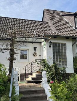 /// Idyllisch gelegene Doppelhaushälfte mit Wintergarten in Kassel "Gartenstadt-Eichwald /// - Kassel