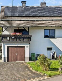 Bergneustadt: Gepflegtes Einfamilienhaus mit großem Grundstück, Photovoltaikanlage und Wallbox - Bergneustadt