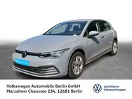 VW Golf, 1.5 TSI VIII Life, Jahr 2020 - Berlin