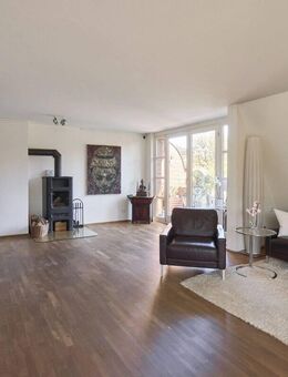 Endetage mit besonderem Flair in Marienburg - Köln