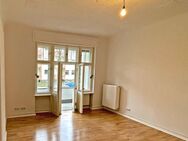 Attraktive 3-Zimmer-Wohnung in bester Berlin-Lankwitz Lage mit Balkon und eigenem Garten - Erstbezug nach Sanierung - - Berlin