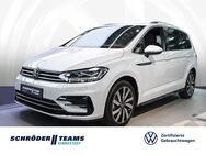 VW Touran, 2.0 TDI R-Line, Jahr 2024 - Bielefeld