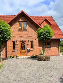 Verden | Großzügige Immobilie mit Vollkeller, Garage und Blick über die Felder - Verden (Aller)