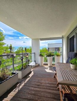 Moderne Penthouse-Wohnung mit unverbaubarem Blick auf Riemer Landschaftspark - München