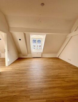 ERSTBEZUG: Charmantes 3-ZKBB Dachgeschossjuwel im Herzen von Landau - Landau (Pfalz)