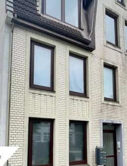 Mehrfamilien Haus in Kiel bereits als WEG geteilt | Lütt Immobilien | Ihr Immobilienmakler in Kiel - Kiel