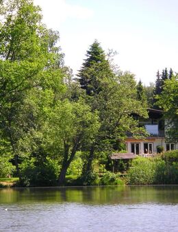 Wohnen mit Urlaubsflair - Zweifamilienhaus am Windhainer See - Mücke