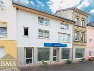 Großes Wohnhaus mit ehemaligem Geschäftslokal in zentraler Ortslage ! - Bollendorf