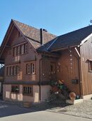 Zwei charmante Einfamilienhäuser mit Outdoor-Lounge in ruhiger Lage von Altstätten SG in 9450