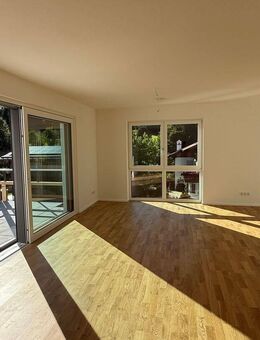 Helle 4-Zimmer-Wohnung mit großem Privatgarten - Füssen