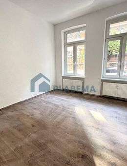 Renovierte 2-Zimmer-Wohnung mit neuer Einbauküche & Tageslichtbad mit Wanne in zentraler Lage - Schwerin