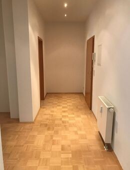 Schöne helle 4 Raum Wohnung Zwickau ab 05.2025 zu vermieten - Zwickau