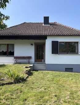 Wohnen im Grünen: EFH im Bungalowstil mit herrlich großem Grundstück! - Collenberg