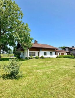 Vielseitiges Wohnhaus mit großem Grundstück in Halfing - Halfing