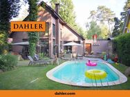 Hochwertige Architektenvilla aus Klinker mit Outdoorpool am Waldrand - Kleinmachnow
