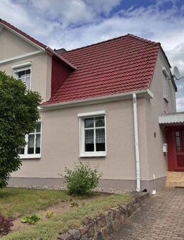 Doppelhaushälfte mit Garten und Garage in Tribsees - Tribsees