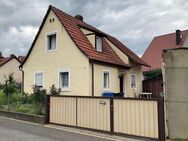 Sanierungsbedürftiges Wohnhaus in zentraler Lage von Knetzgau - Knetzgau