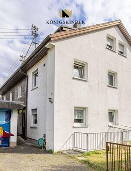 Platz genug für 2 Generationen - Geräumige Doppelhaushälfte mit kleinem Garten und Garage! - Süßen