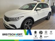 VW Tiguan, 2.0 TDI Move PanoDach, Jahr 2023 - Ansbach