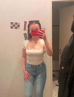 Oh Polly Body – Weiß mit Spitzenrand - Berlin Neukölln