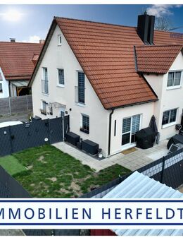Gepflegte Doppelhaushälfte mit Südgarten & Garage in ruhiger Traumlage für gehobene Ansprüche - Königsbrunn