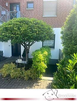 Stilvolle Split-Level-Wohnung mit Atrium und guter Ausstattung (in 2-Fam.-Haus) im beliebten Neusser Dreikönigenviertel - Neuss