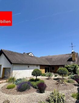 Einfamilienhaus mit großem Garten, Schwimmbad & Sauna in Flörsheim-Wicker - Flörsheim (Main)