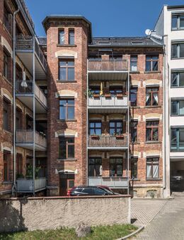 Großzügiges Wohnen mit Stil - 4-Zimmer-Altbauwohnung mit Südbalkon - Leipzig