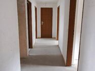 Teilsanierte 3-Zimmer-Wohnung im 3. Obergeschoss mit Balkon in 90459 Nürnberg - Nürnberg
