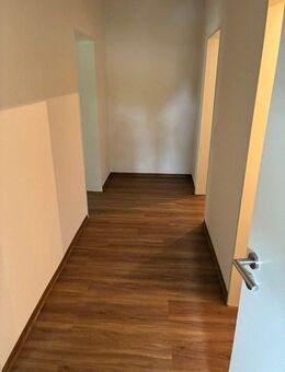 Helle 3-Zimmer-Wohnung-komplett saniert, ruhig und dennoch zentral gelegen - Dortmund