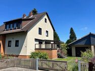 Zuhause im Grünen, stadtnah auf schönem Grundstück im Zweifamilienhaus - Hannover