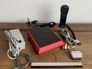 Nintendo Wii Konsole Mini mit Kabeln Remote Controller Nunchuk - Bergisch Gladbach