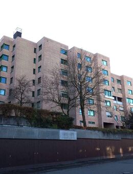 Geräumige 4,5 Zimmerwohnung mit unverbaubarer Aussicht - Backnang