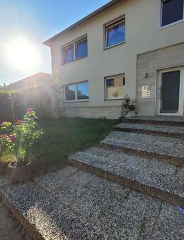 Traumhafte 3-Zimmer-Wohnung mit Kamin, Balkon & Garage in ruhiger Lage von Nörvenich - Nörvenich