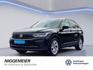 VW Tiguan, 2.0 TDI Life, Jahr 2023 - Salzkotten