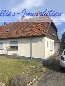 Doppelhausfhälfte mit Nebengebäude - Faßberg