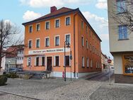 Mehrfamilienhaus und Gasthaus mit Restaurant, 9 Hotelzimmern und 2 Wohneinheiten - Schleusingen