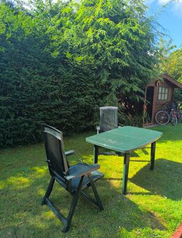 Gartenstühle und Tisch - Wildeshausen