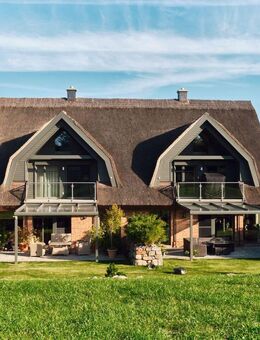 Hochklassige Villenhälfte unter Reet mit bezauberndem Garten und Ostseeflair - Sellin (Ostseebad)