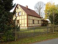 Einfamilienhaus mit Ausbaupotenzial und zweitem Grundstück - Oelsnitz