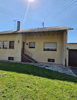 Großes Grundstück mit Einfamilienhaus und Nebengebäude in Heilbronn-Biberach zu verkaufen - Heilbronn